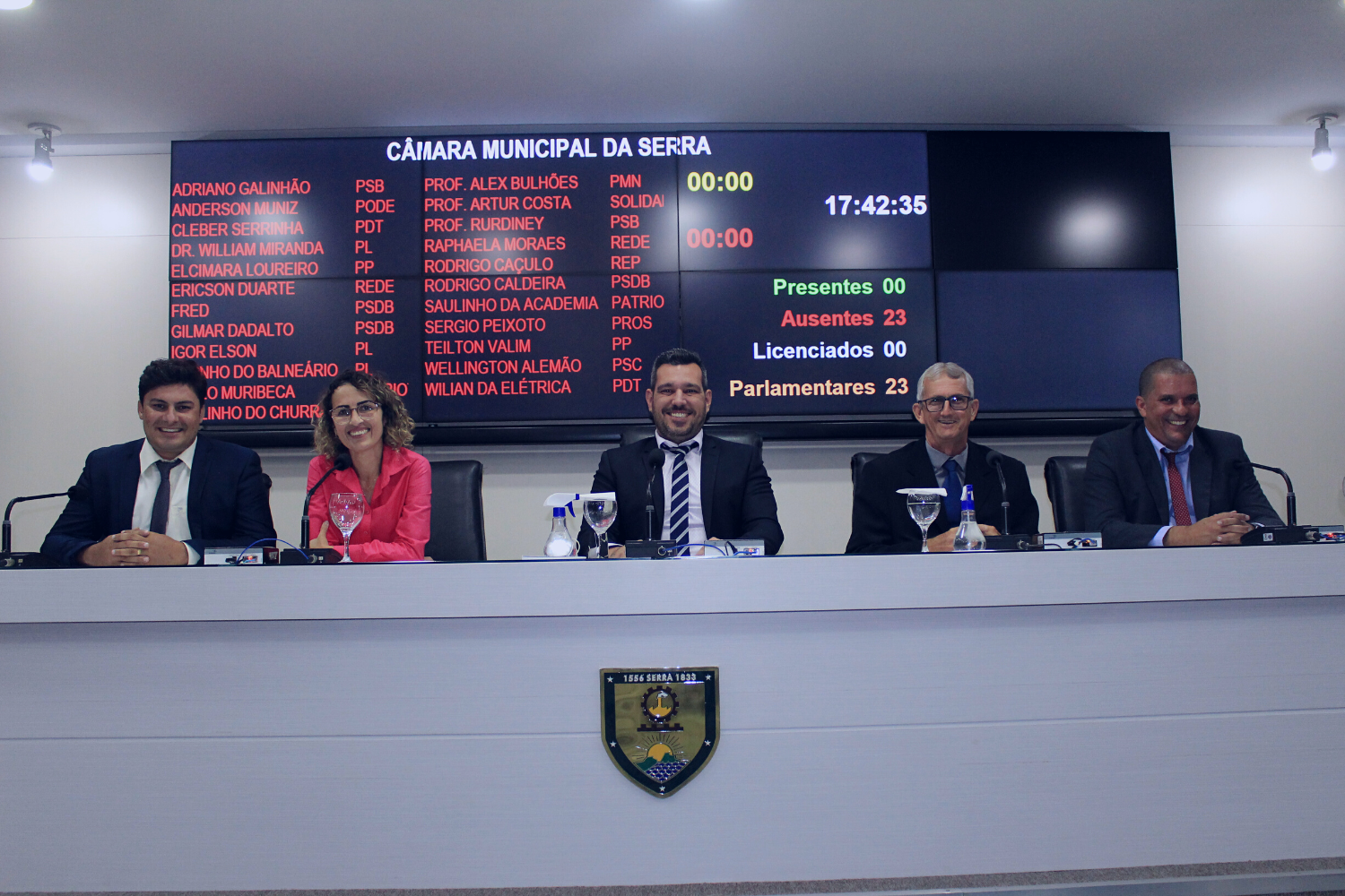 Em Sessão Especial, vereadores da Serra definem Comissões Permanentes para o biênio 2023-2024.