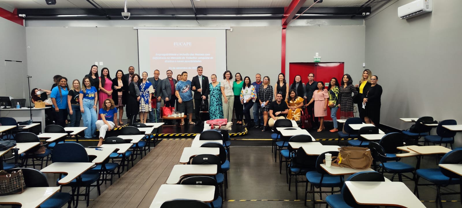 Câmara Municipal da Serra participa de debate sobre inclusão de pessoas com deficiência no mercado de trabalho
