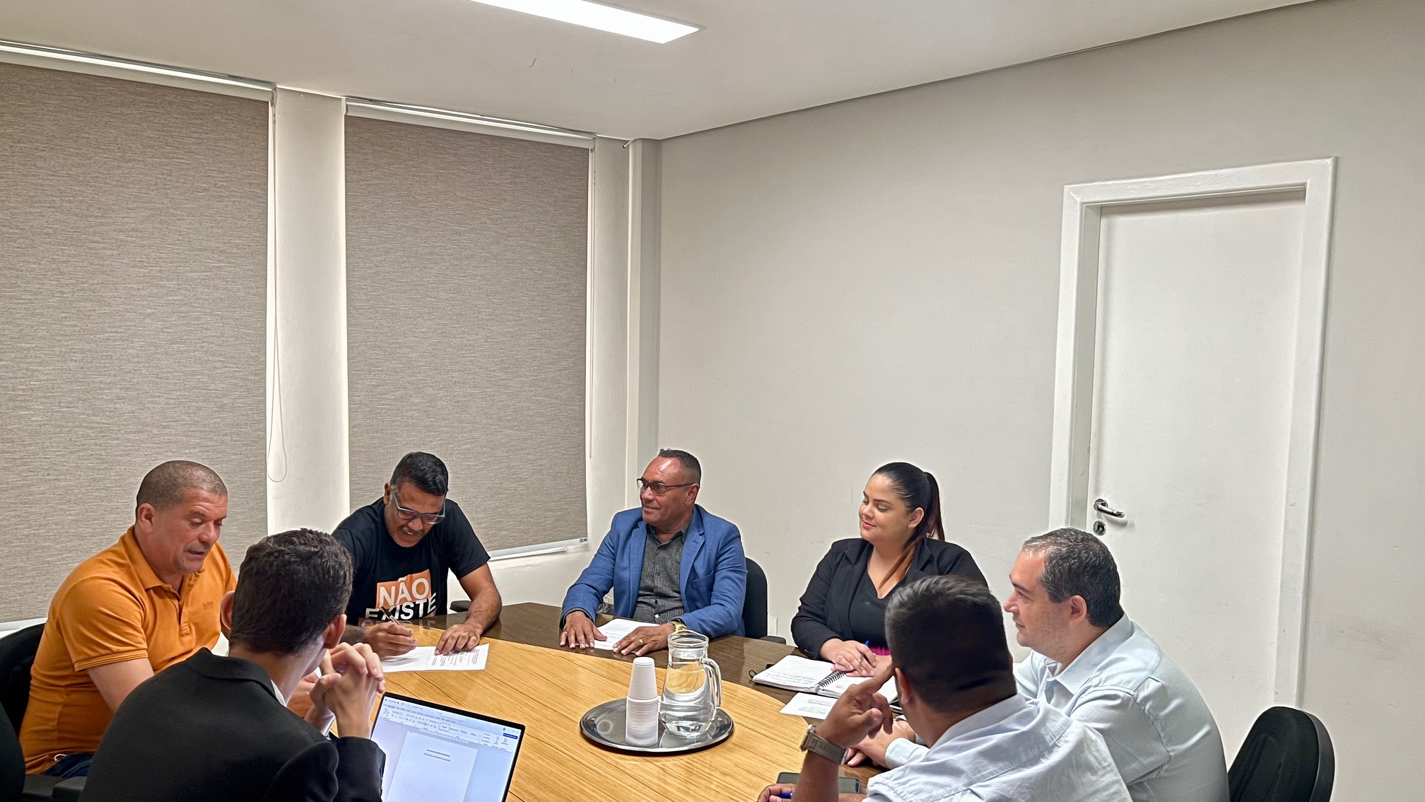 Foto da notícia: Comissão de defesa dos direitos dos trabalhadores, dos aposentados e pensionista se reuniu nesta quarta- feira na Câmara Municipal da Serra.