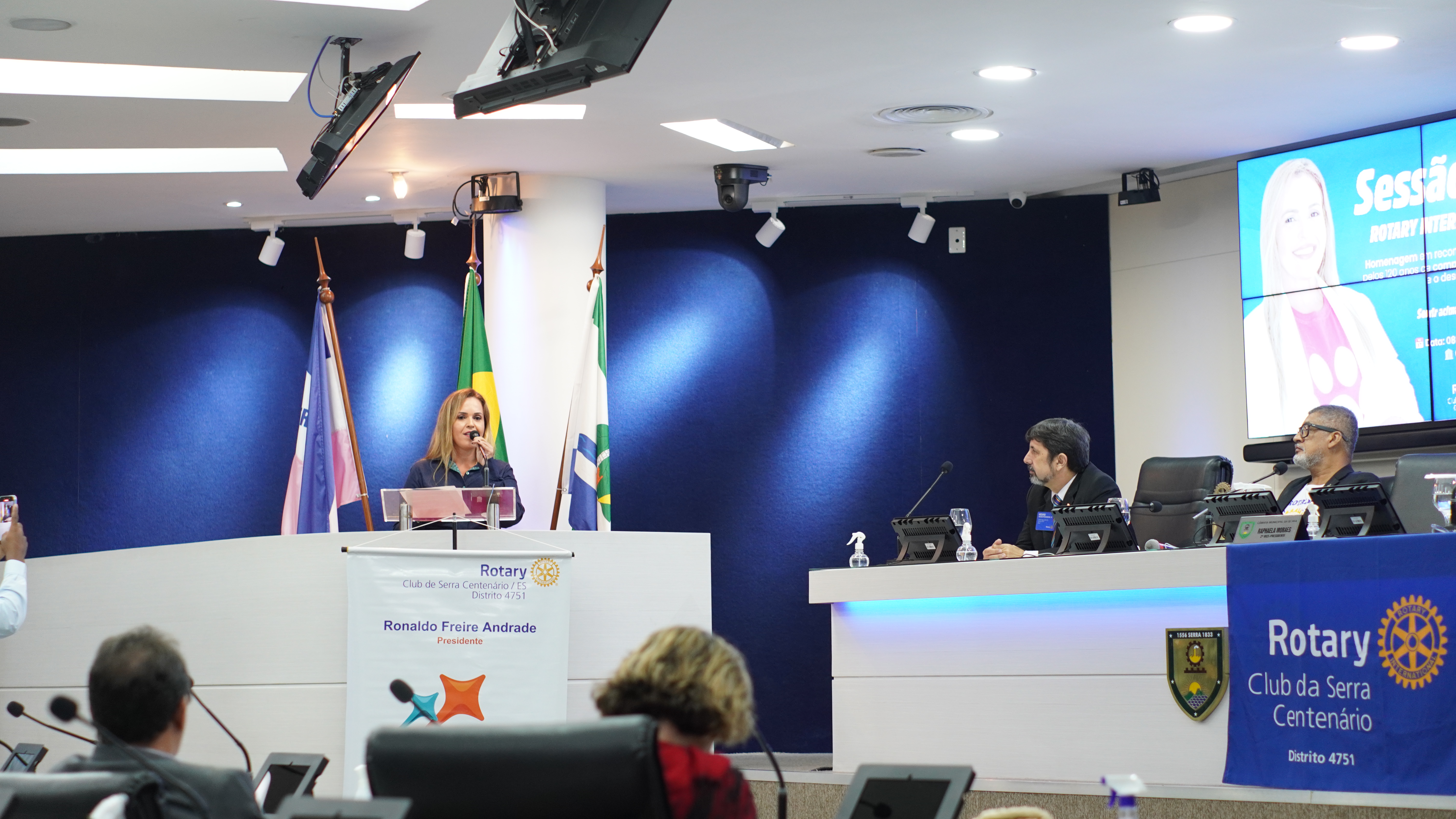 Sessão Solene celebra os 120 anos do Rotary Internacional