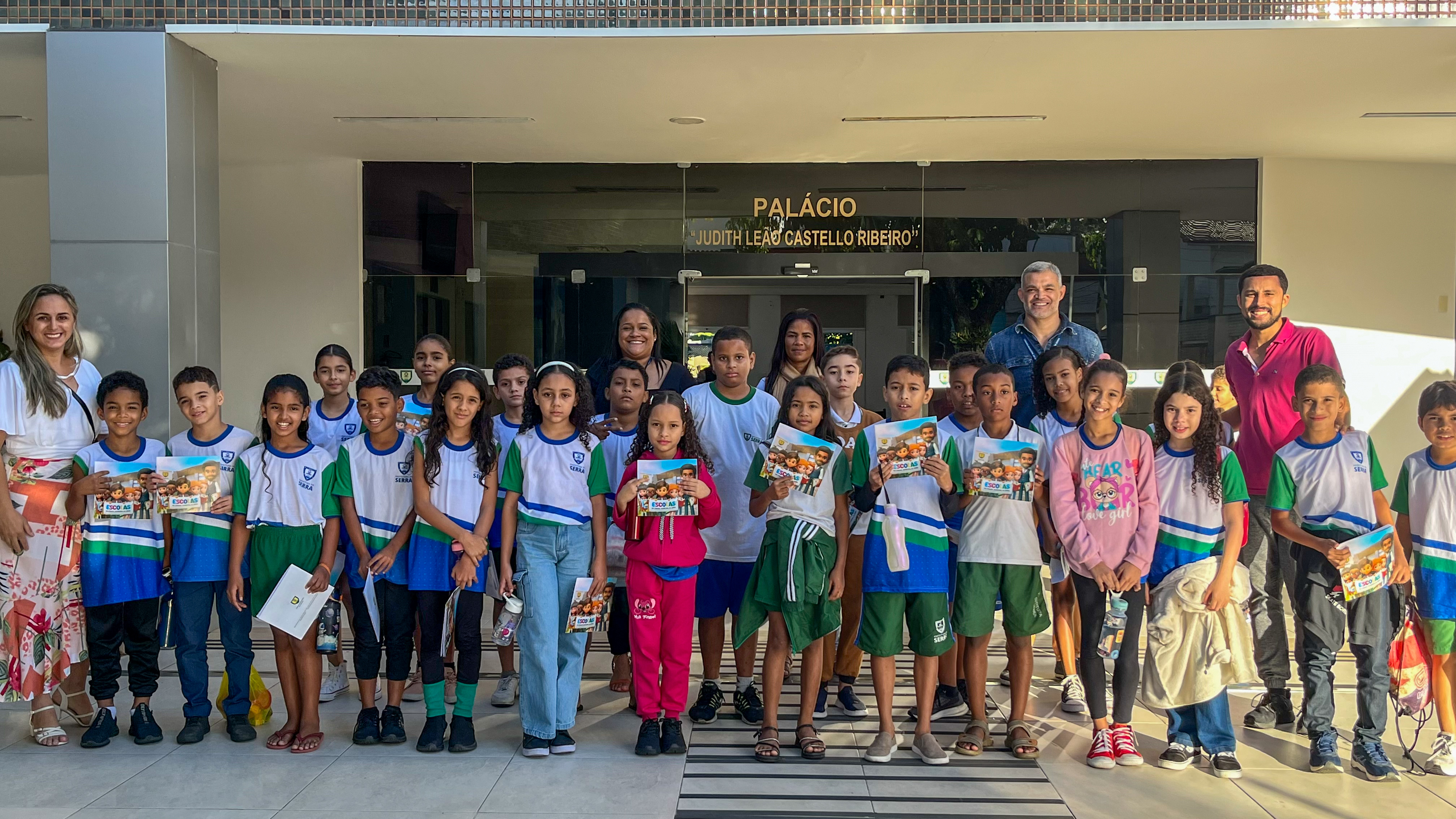 Alunos da EMEF Paulo Freire vivenciam o Legislativo em visita à Câmara da Serra