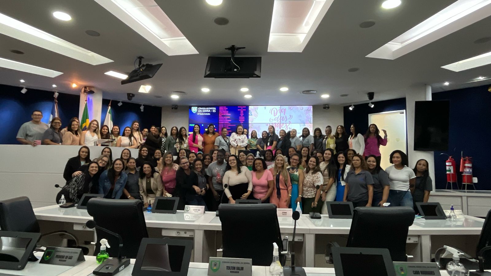 Homenagem Especial ao Dia das Mães emociona servidoras da Câmara da Serra